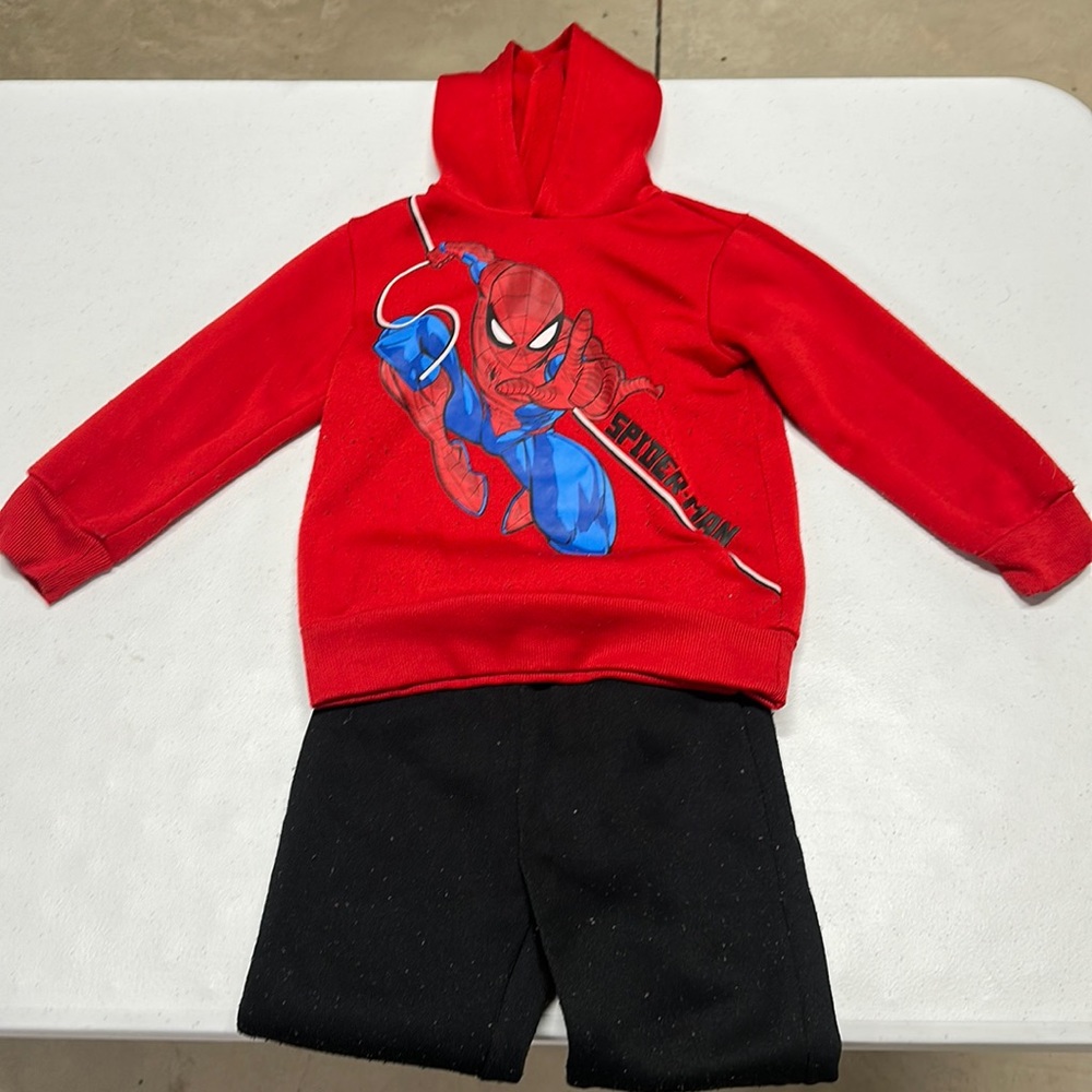Boys Marvel SPIDERMAN Red Hooded Sweatshirt & Black Sweatpants set sz 5/6